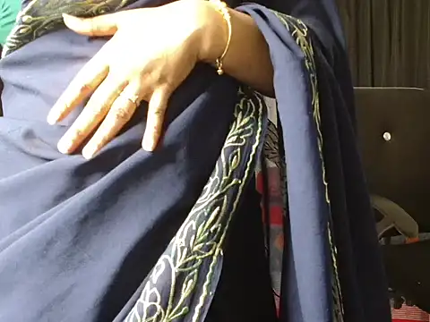 Snapshot of Unlucky-flowers chatting on 02/22/26, 06:06 Unlucky-flowers online show from 02/22/26, 06:06