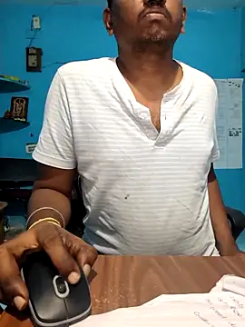 Snapshot of rajesh31tamil chatting on 09/16/25, 10:27 rajesh31tamil online show from 09/16/25, 10:27