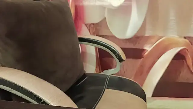 Snapshot of FRIENDFORFUN chatting on 09/12/25, 03:50 FRIENDFORFUN online show from 09/12/25, 03:50