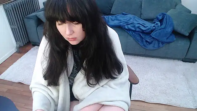 Snapshot of Lynylou chatting on 01/13/25, 06:59 Lynylou online show from 01/13/25, 06:59