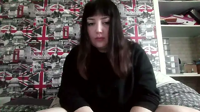 Snapshot of Lynylou chatting on 10/13/25, 07:30 Lynylou online show from 10/13/25, 07:30