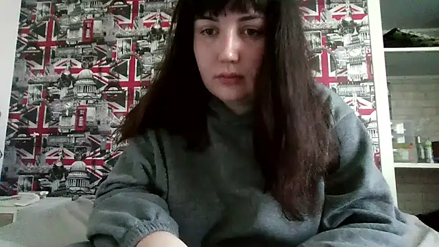 Lynylou online show from 12/02/25, 11:59