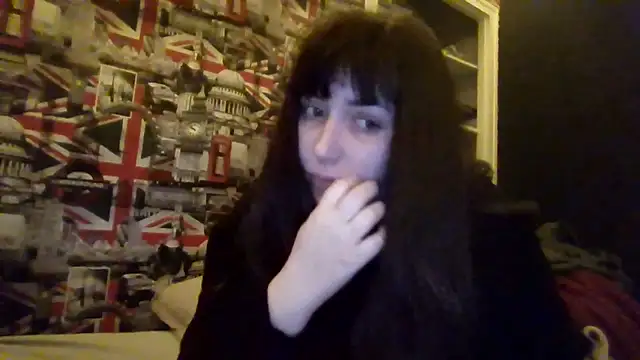 Lynylou online show from 12/03/25, 09:24