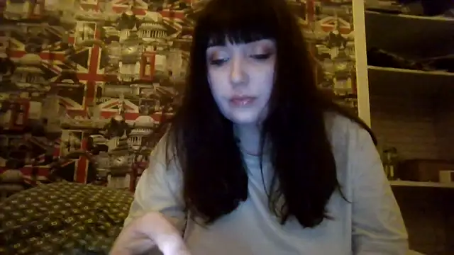 Lynylou online show from 12/05/25, 08:16