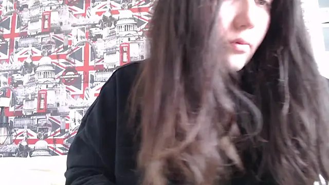 Snapshot of Lynylou chatting on 03/24/26, 09:25 Lynylou online show from 03/24/26, 09:25