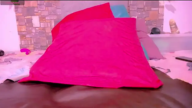 CrazyRousex online show from 06/21/26, 05:04