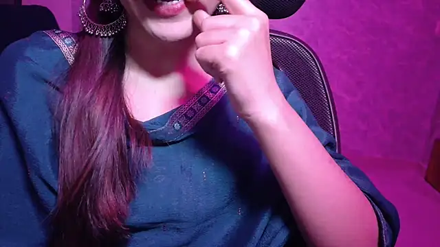 Snapshot of MidnightFlame chatting on 09/14/25, 07:51 MidnightFlame online show from 09/14/25, 07:51