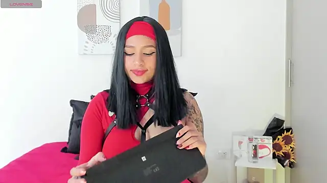 SeleneClark online show from 10/30/25, 08:09