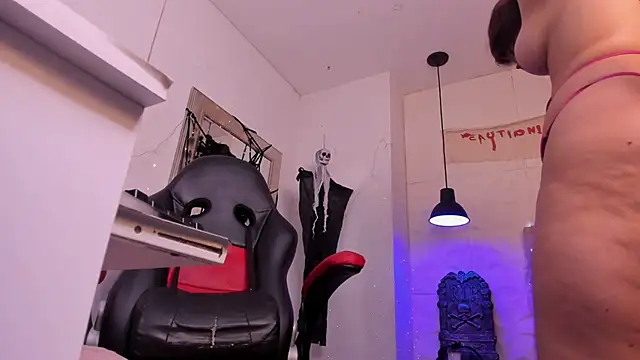 angel hardy dl online show from 10/23/25, 12:04