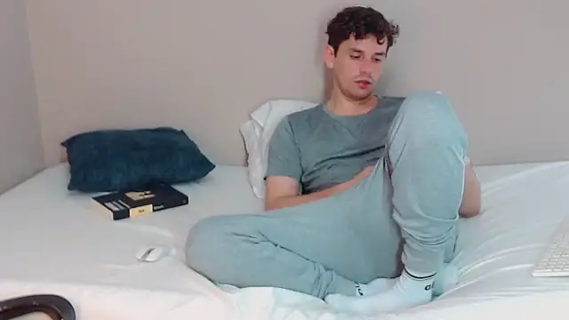 Elio555 online show from 12/20/24, 05:57