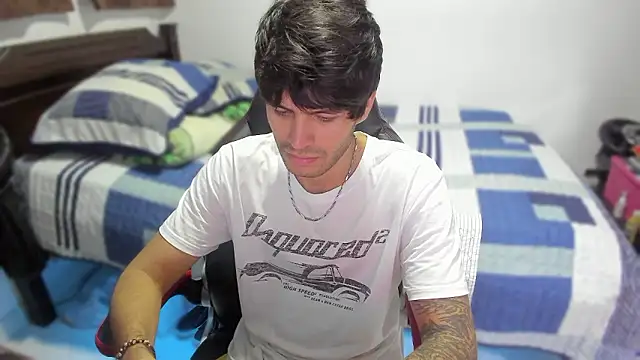 Snapshot of justin_stark7 chatting on 12/02/24, 10:56 justin stark7 online show from 12/02/24, 10:56