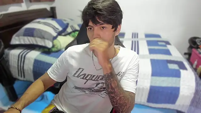 Snapshot of justin_stark7 chatting on 12/03/24, 02:03 justin stark7 online show from 12/03/24, 02:03