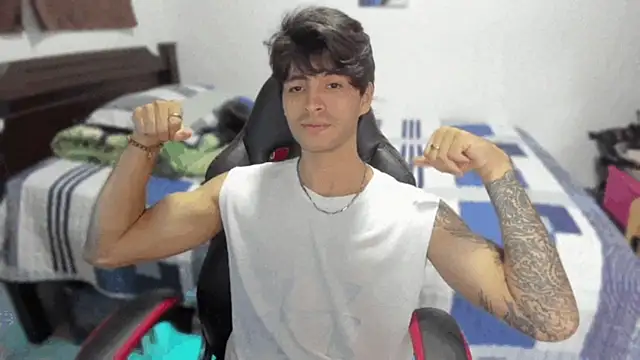 Snapshot of justin_stark7 chatting on 12/05/24, 01:58 justin stark7 online show from 12/05/24, 01:58