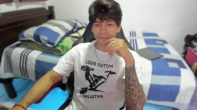 Snapshot of justin_stark7 chatting on 12/06/24, 03:19 justin stark7 online show from 12/06/24, 03:19