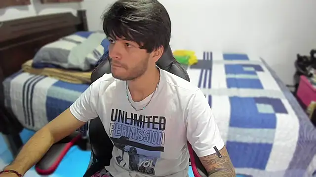 Snapshot of justin_stark7 chatting on 12/11/24, 11:54 justin stark7 online show from 12/11/24, 11:54