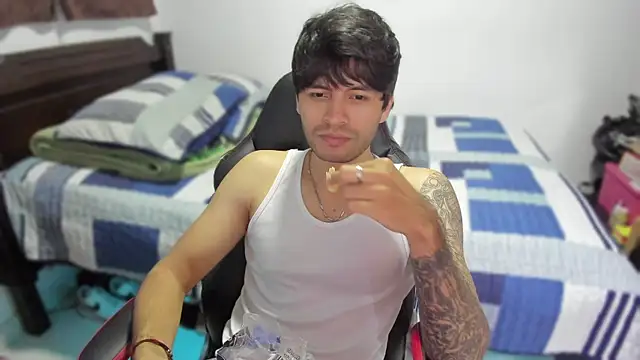 Snapshot of justin_stark7 chatting on 12/26/24, 10:20 justin stark7 online show from 12/26/24, 10:20