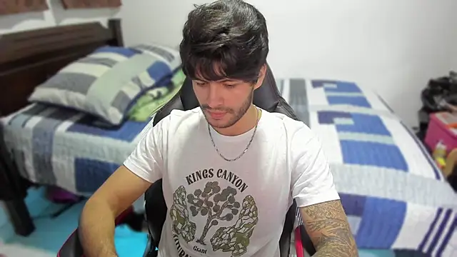 Snapshot of justin_stark7 chatting on 01/08/25, 11:30 justin stark7 online show from 01/08/25, 11:30