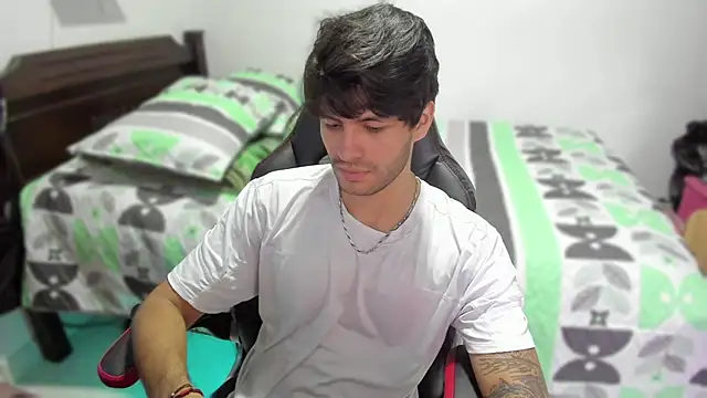 Snapshot of justin_stark7 chatting on 01/20/25, 11:21 justin stark7 online show from 01/20/25, 11:21