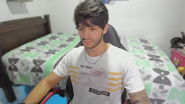 Snapshot of justin_stark7 chatting on 02/14/25, 10:36 justin stark7 online show from 02/14/25, 10:36