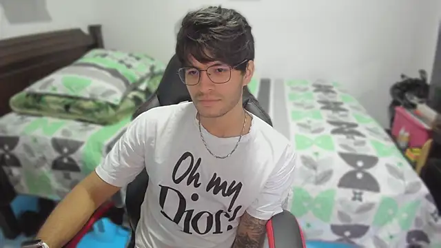 Snapshot of justin_stark7 chatting on 03/02/25, 10:59 justin stark7 online show from 03/02/25, 10:59