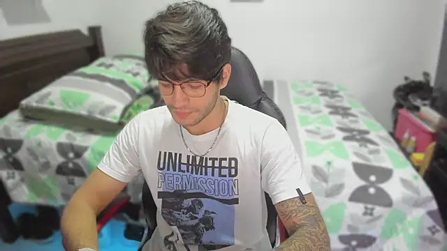 Snapshot of justin_stark7 chatting on 03/03/25, 11:14 justin stark7 online show from 03/03/25, 11:14