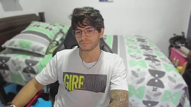 Snapshot of justin_stark7 chatting on 03/04/25, 11:22 justin stark7 online show from 03/04/25, 11:22