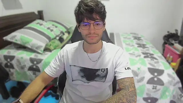 Snapshot of justin_stark7 chatting on 03/05/25, 11:38 justin stark7 online show from 03/05/25, 11:38