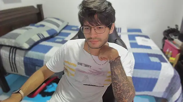 Snapshot of justin_stark7 chatting on 03/07/25, 11:05 justin stark7 online show from 03/07/25, 11:05