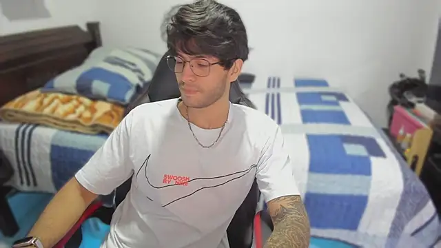 Snapshot of justin_stark7 chatting on 03/11/25, 11:37 justin stark7 online show from 03/11/25, 11:37