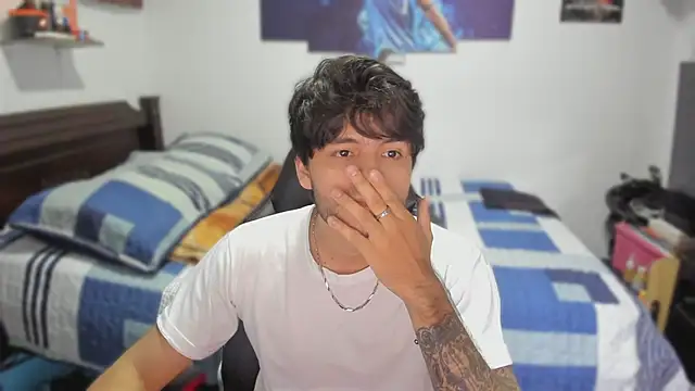 Snapshot of justin_stark7 chatting on 03/13/25, 10:43 justin stark7 online show from 03/13/25, 10:43