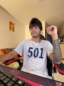 Snapshot of justin_stark7 chatting on 09/11/25, 10:54 justin stark7 online show from 09/11/25, 10:54