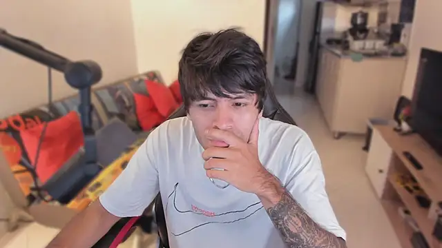 Snapshot of justin_stark7 chatting on 09/17/25, 09:49 justin stark7 online show from 09/17/25, 09:49