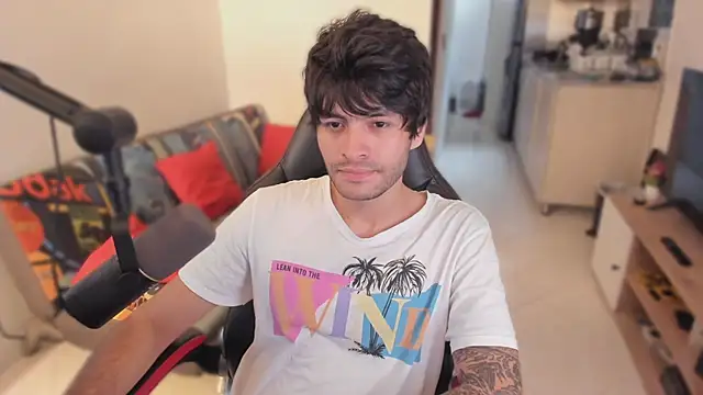 Snapshot of justin_stark7 chatting on 09/20/25, 03:35 justin stark7 online show from 09/20/25, 03:35