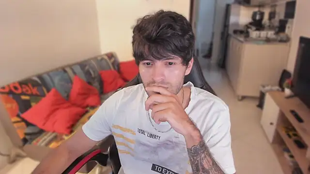 Snapshot of justin_stark7 chatting on 09/26/25, 09:08 justin stark7 online show from 09/26/25, 09:08