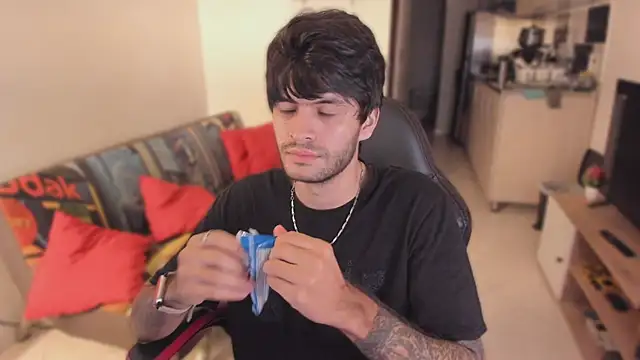 Snapshot of justin_stark7 chatting on 10/01/25, 11:22 justin stark7 online show from 10/01/25, 11:22