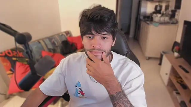 Snapshot of justin_stark7 chatting on 10/02/25, 10:17 justin stark7 online show from 10/02/25, 10:17