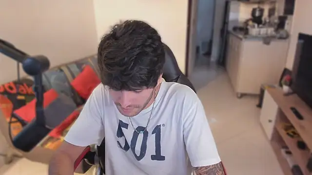 Snapshot of justin_stark7 chatting on 10/06/25, 09:34 justin stark7 online show from 10/06/25, 09:34