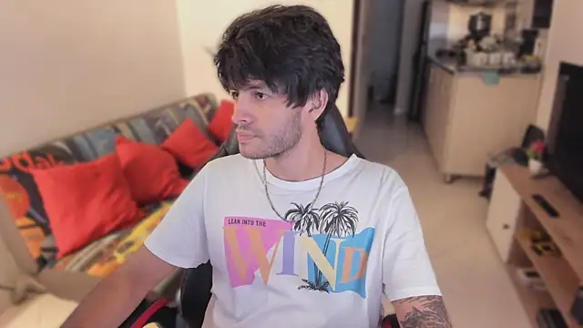 Snapshot of justin_stark7 chatting on 10/18/25, 09:48 justin stark7 online show from 10/18/25, 09:48