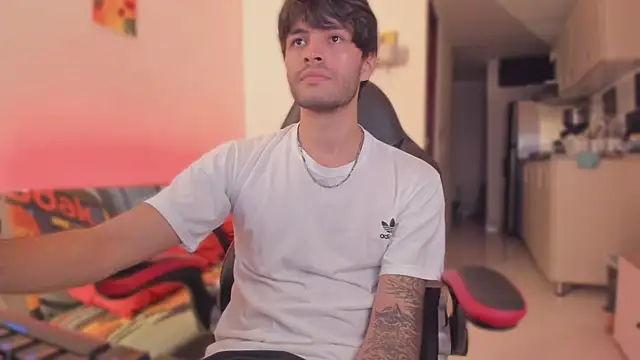 Snapshot of justin_stark7 chatting on 11/07/25, 11:05 justin stark7 online show from 11/07/25, 11:05