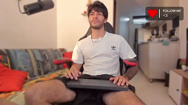 Snapshot of justin_stark7 chatting on 11/26/25, 08:21 justin stark7 online show from 11/26/25, 08:21