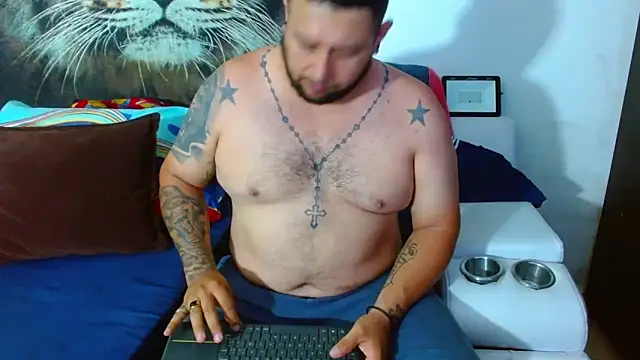 Snapshot of Michaell_Myerss_ chatting on 11/10/25, 08:19 Michaell Myerss online show from 11/10/25, 08:19