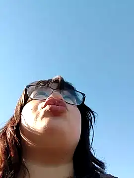 Snapshot of Angiee2001 chatting on 02/03/25, 11:15 Angiee2001 online show from 02/03/25, 11:15