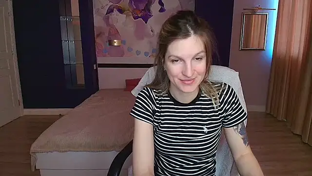 EmilyWalkeri online show from 03/19/26, 08:18
