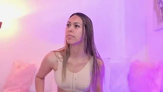 Cristel Boom online show from 11/17/25, 02:34