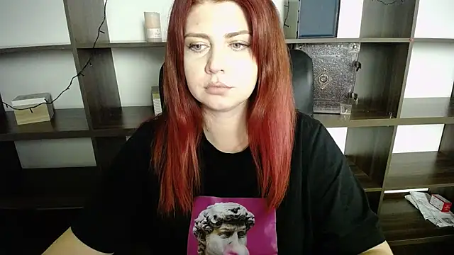 Snapshot of Lizzy_Love chatting on 01/18/25, 04:59 Lizzy Love online show from 01/18/25, 04:59