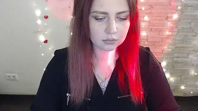 Snapshot of Lizzy_Love chatting on 02/04/25, 01:27 Lizzy Love online show from 02/04/25, 01:27