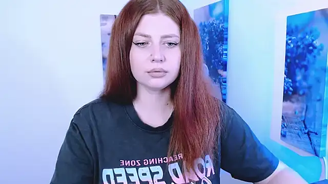 Snapshot of Lizzy_Love chatting on 10/21/25, 12:28 Lizzy Love online show from 10/21/25, 12:28