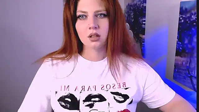 Snapshot of Lizzy_Love chatting on 11/20/25, 01:22 Lizzy Love online show from 11/20/25, 01:22