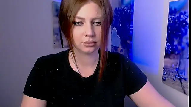 Snapshot of Lizzy_Love chatting on 02/11/26, 01:27 Lizzy Love online show from 02/11/26, 01:27