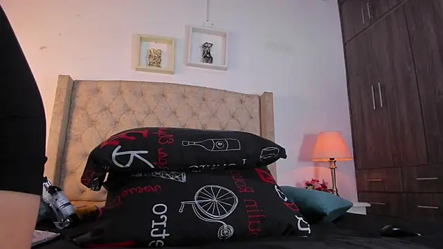 allisson m online show from 11/28/25, 12:08